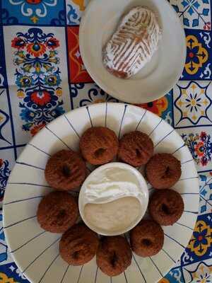 Aboud Shawarma & Comida Arabe