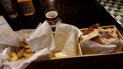 Haüs Kebabs & Sandwichies