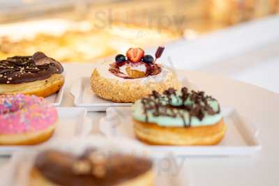 Cafe Donuts