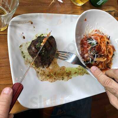 Oliver Caffe & Bistro