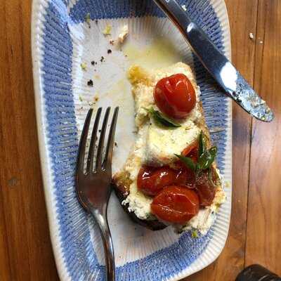 Oliver Caffe & Bistro