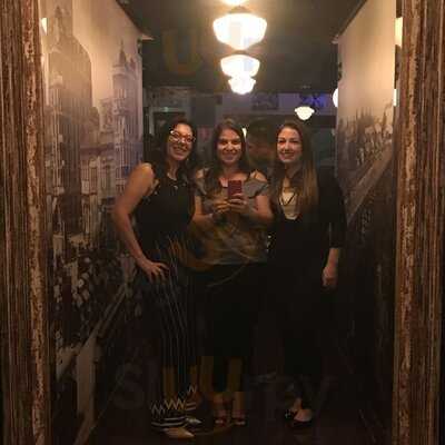 Akbar Lounge E Disco