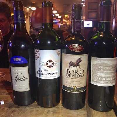 Akbar Lounge E Disco