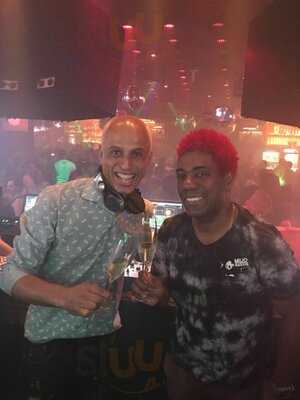 Akbar Lounge E Disco