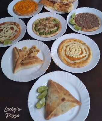Lucky's Pizza