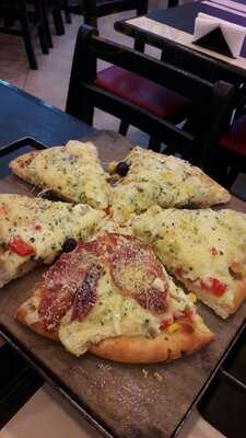 Casella Pizzas & Pastas