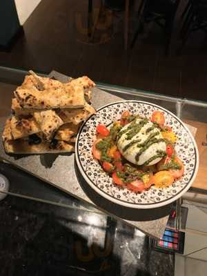 Lago's Restaurante E Bar