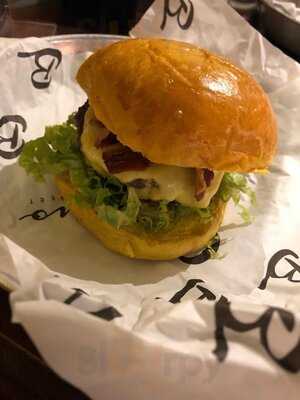 Burguíssimo - Burger And Beer