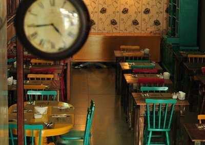 Mami Bistrot & Café