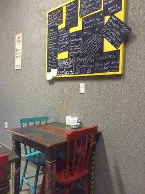 Mami Bistrot & Café