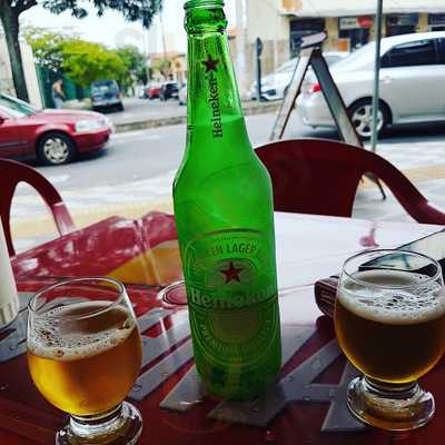 Camisa 10 Restaurante, Bar & Cafeteria.