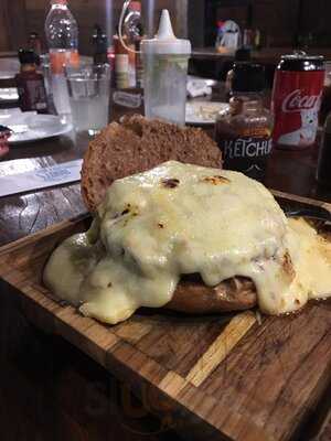 Roots Art Burger Craft Beer