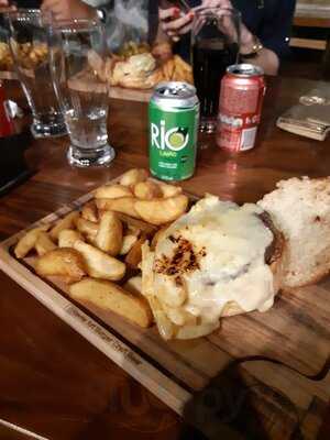 Roots Art Burger Craft Beer