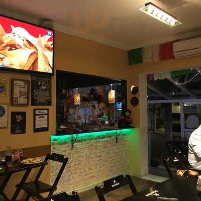 Los Bigotes De Frida