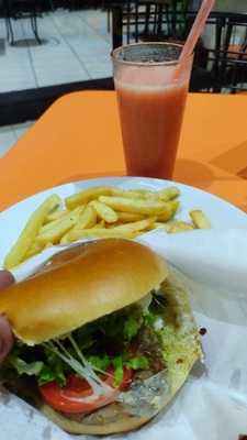 Lanches Tropicalhentes