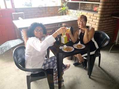 Lanches Tropicalhentes