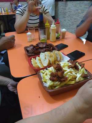 Lanches Tropicalhentes