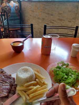 Lanches Tropicalhentes