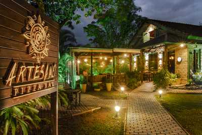 Artes Pizza Bar