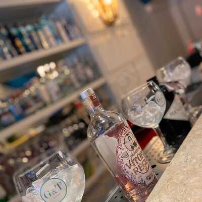 G&t Gin Bar