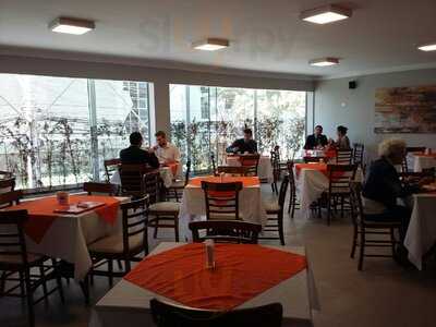 Salut! Café E Restaurante