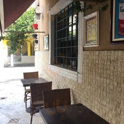 Picollo Bambino Cafe E Restaurante