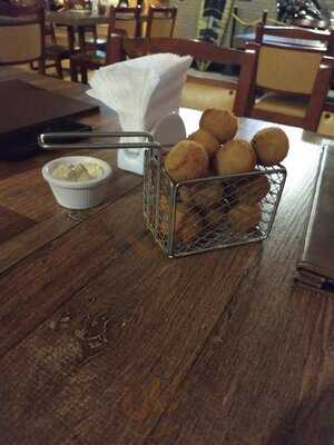 Rock Fella Burgers & Beers