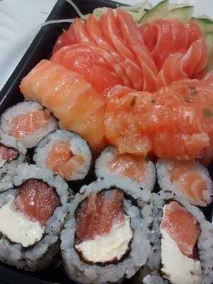 Confraria Grill & Sushi