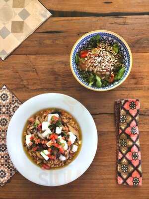 Paradiso Mercato E Caffe