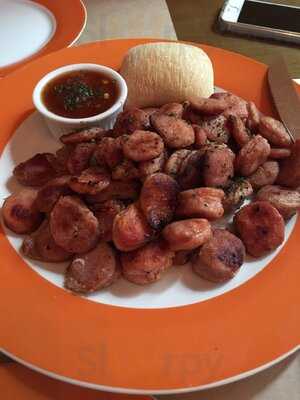 No Quintal Da Mariana Tem Um Limoeiro Bar E Restaurante