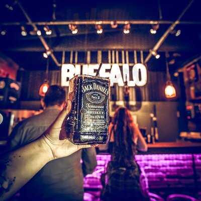 Buffalo Bar