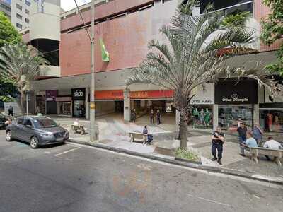 5. Avenida Cafe E Grill