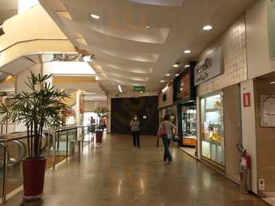 5. Avenida Cafe E Grill