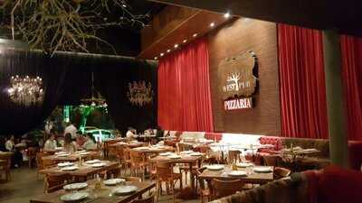West Pub Pizzaria