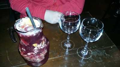 Dona Juanita Pub & Restaurante