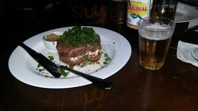 Dona Juanita Pub & Restaurante