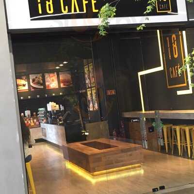18 Café