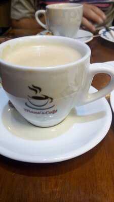 Mano's Cafe