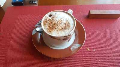 Chez Mom Cafe Bistro