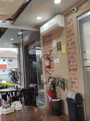 Fernandes Paes E Doces