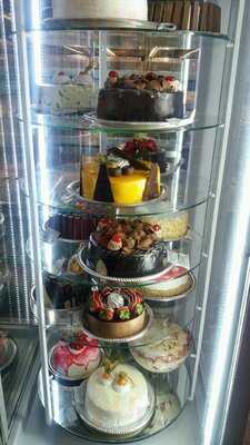 Padaria & Confeitaria Palmeiras