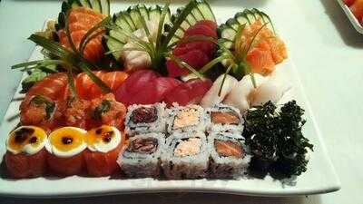 Yumi Sushi & Arte
