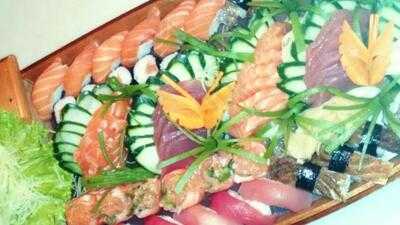 Yumi Sushi & Arte