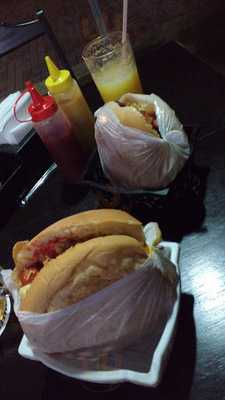 Kaju Hamburgueria & Pub