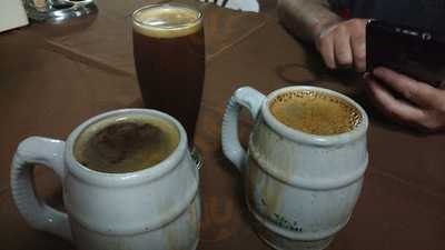 Robertu's Happy Hour