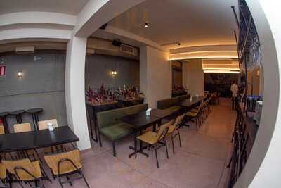 Machi Asian Food Style Pub