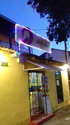 Levys Bar