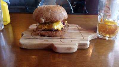 Monkey Burger N’ Shake