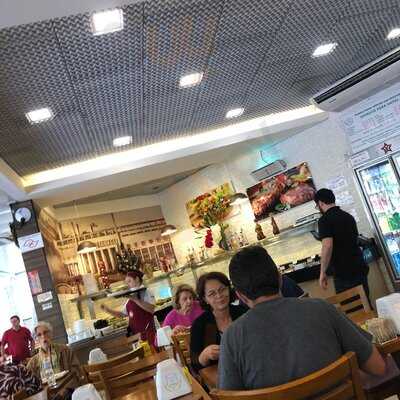 Pães & Doces La Plaza