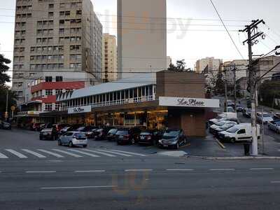 Pães & Doces La Plaza